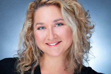 Young-happy-woman-headshot